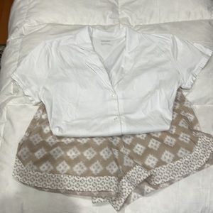 Women’s pajamas size Large